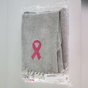 NEW Thirty-One Fringed Knit Throw Grey Chevron